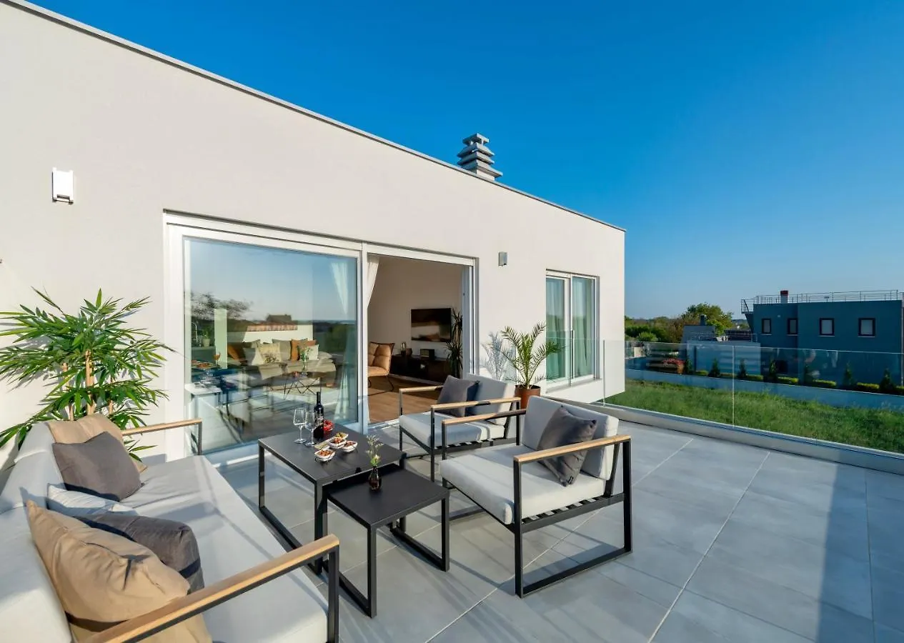 Apartvilla Zanna With Sea View For 4 People Galižana Croatie