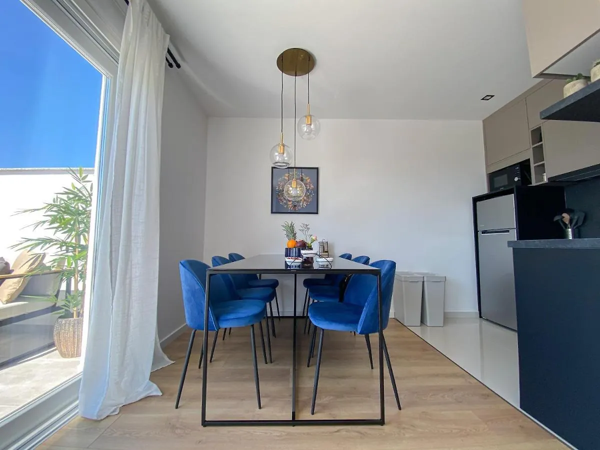 Apartvilla Zanna With Sea View For 4 People Galižana Croatie